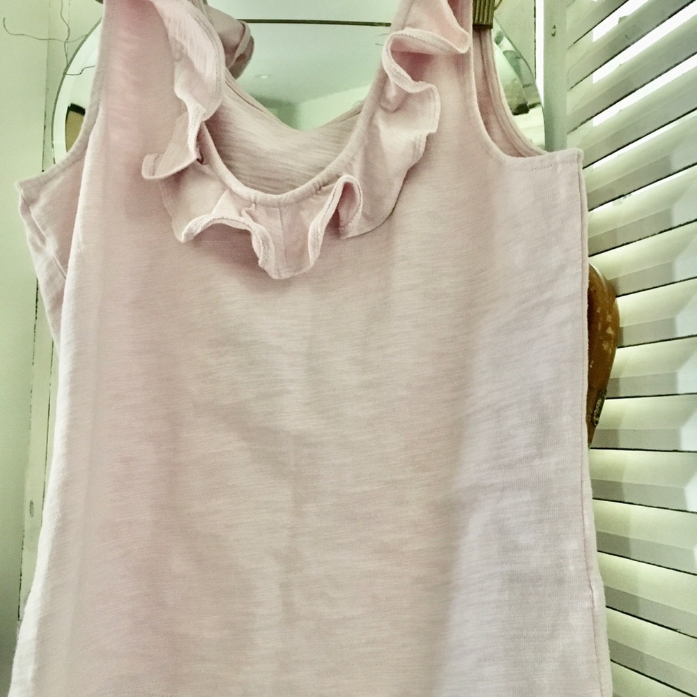 GAP | Scoop Neckline Ruffled Tank - Picture 4 of 4